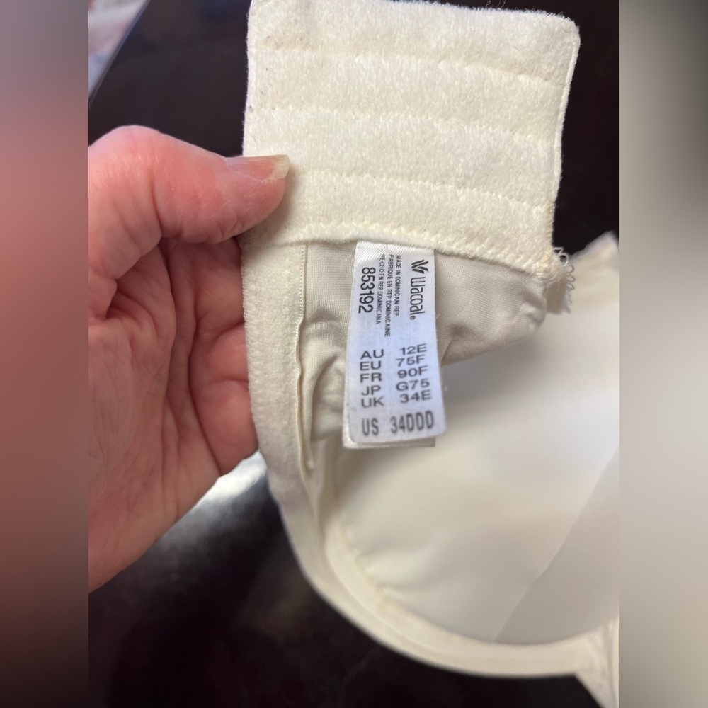 Wacoal Basic Beauty Underwire Bra 853192, Full Figure, Seamless 34ddd white - Picture 3 of 7